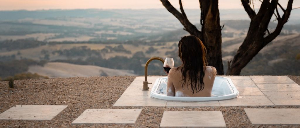 Esca Outside Bath