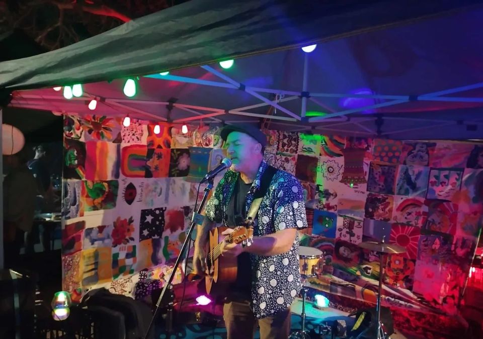 Artisan Market Live Music