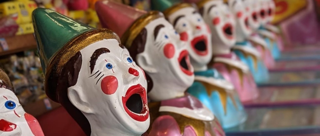Clown Face Girdlers Amusements