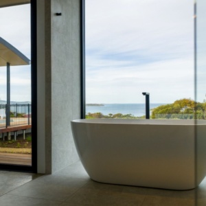 Naiko The Bluff Bath